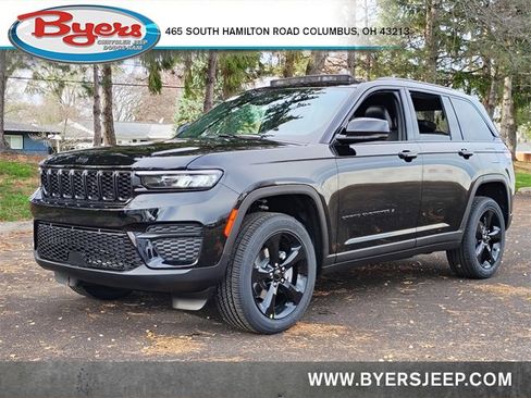 New 2025 Jeep Grand Cherokee Altitude image 11