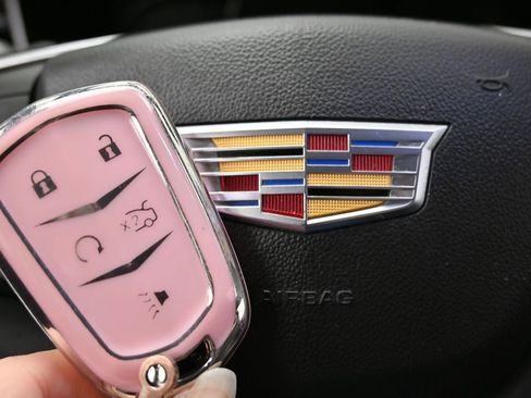 Used 2018 Cadillac XT5 Luxury w/ Driver Awareness Package AWD/4WD image 42