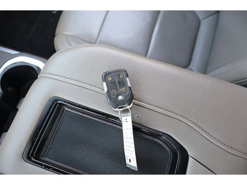 Used 2020 Chevrolet Silverado 2500 LTZ w/ LTZ Premium Package image 45