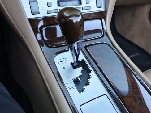 Used 2009 Lexus SC 430 Convertible w/ Preferred Accessory Pkg RWD image 27