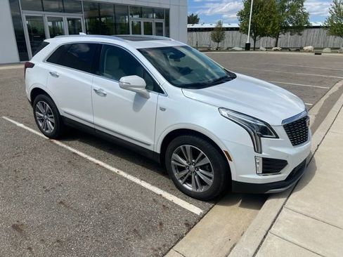 Certified 2024 Cadillac XT5 Premium Luxury w/ LPO, Floor Liner Package AWD/4WD image 2
