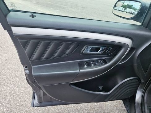 Used 2015 Ford Taurus SEL w/ Equipment Group 201A FWD image 10