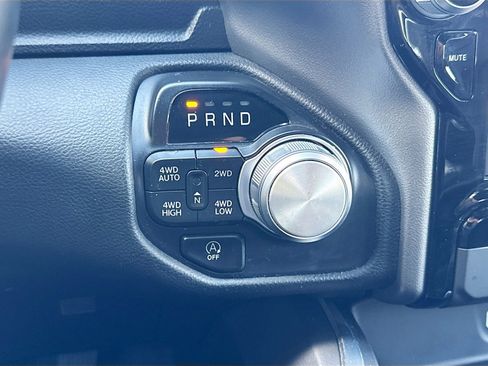 Used 2023 RAM 1500 Laramie AWD/4WD image 17