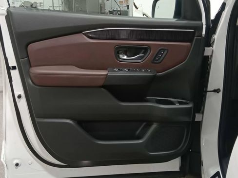 Used 2024 Honda Pilot Elite image 17