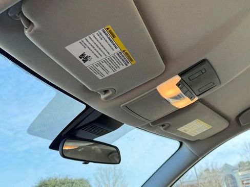 Used 2025 Nissan Altima 2.5 SV image 25