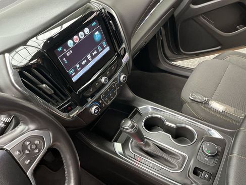 Certified 2018 Chevrolet Traverse LT AWD/4WD image 17