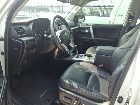 Used 2024 Toyota 4Runner Limited AWD/4WD image 5