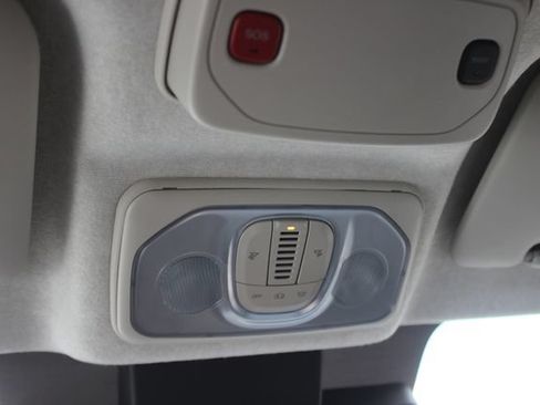 Used 2025 RAM ProMaster 2500 w/ Convenience Group FWD image 9
