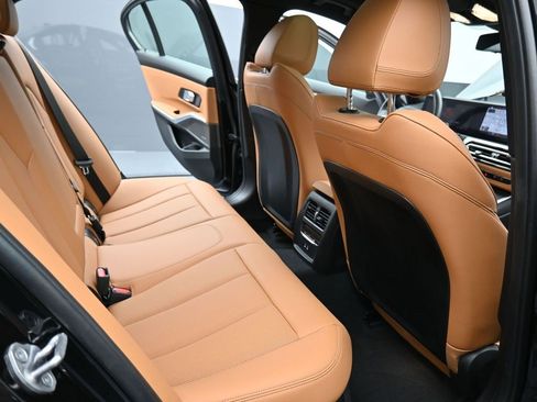 Used 2024 BMW 330i xDrive Sedan w/ Premium Package image 19