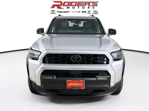 Used 2025 Toyota 4Runner TRD Off-Road Premium AWD/4WD image 7
