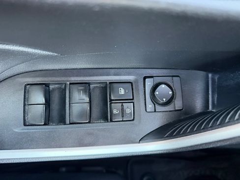 Used 2021 Toyota RAV4 XLE w/ Convenience Package AWD/4WD image 24