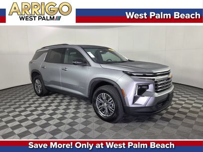 Used 2024 Chevrolet Traverse LT