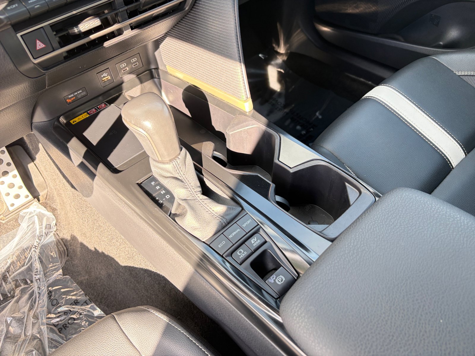 Certified 2025 Toyota Camry SE FWD image 22