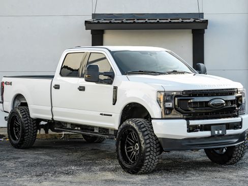 Used 2021 Ford F250 XLT AWD/4WD image 5