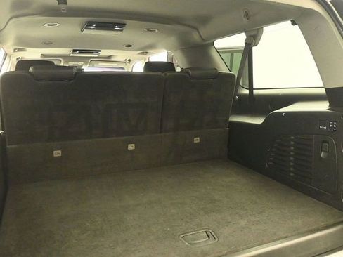 Used 2017 GMC Yukon XL SLT w/ Open Road Package image 18