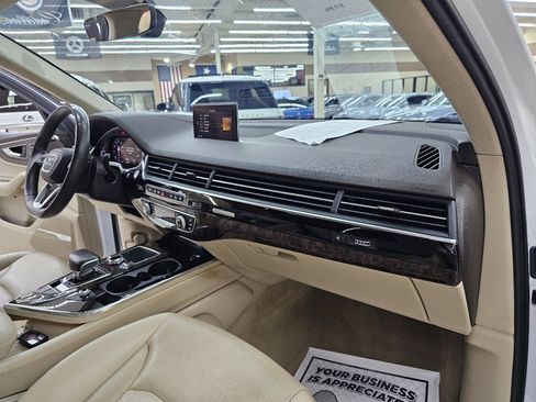 Used 2018 Audi Q7 3.0T Prestige w/ Prestige Package image 22