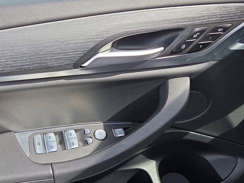 Used 2023 BMW X4 xDrive30i w/ Premium Package image 14