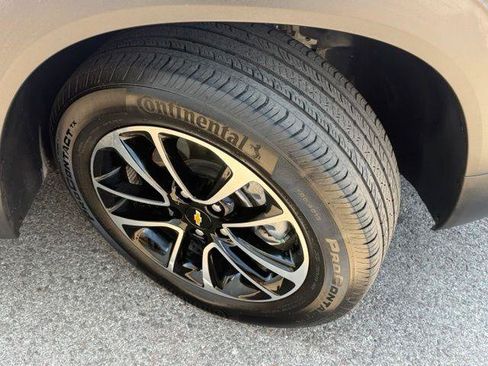 Used 2025 Chevrolet TrailBlazer LT AWD/4WD image 16