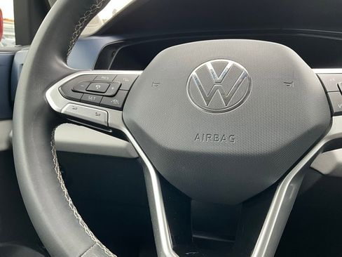 Used 2022 Volkswagen Taos SE w/ IQ.Drive SE Package image 21