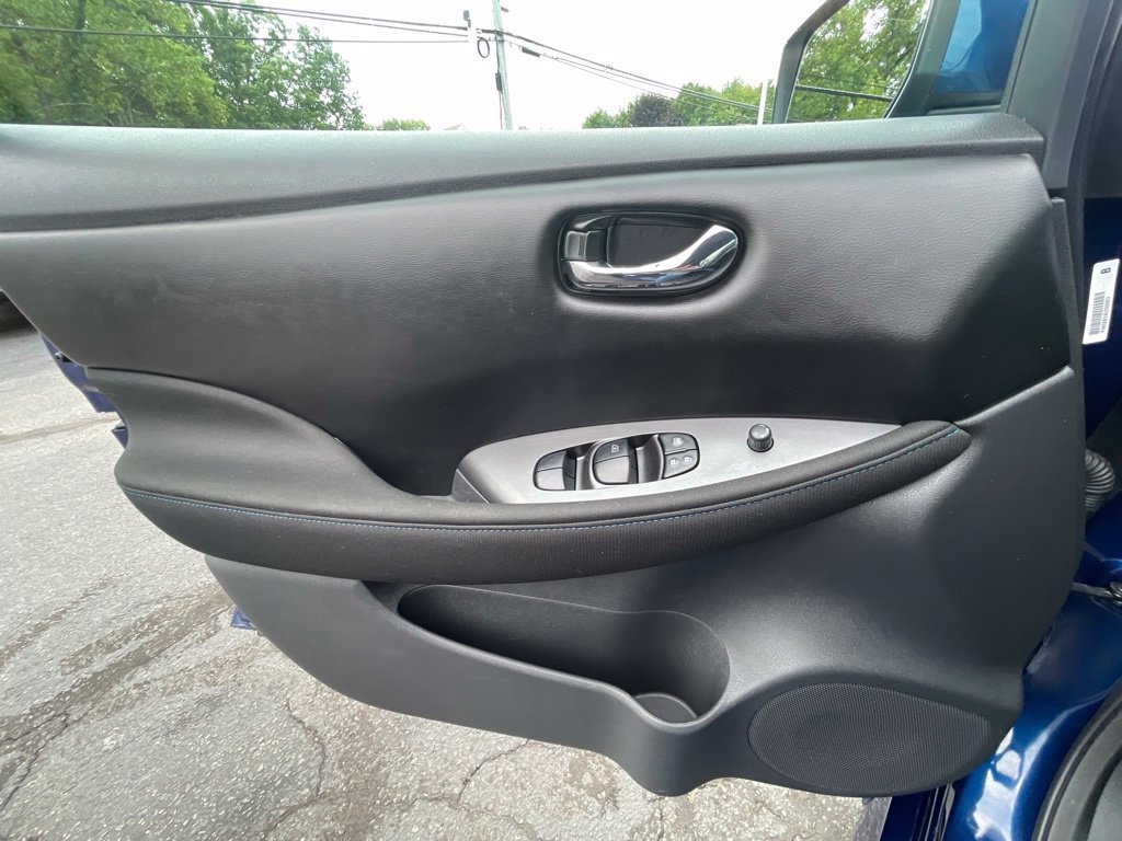 Certified 2024 Nissan Leaf S FWD image 9