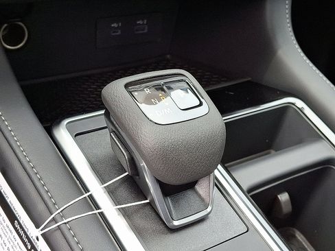 New 2025 Nissan Pathfinder SV w/ SV Premium Package image 11