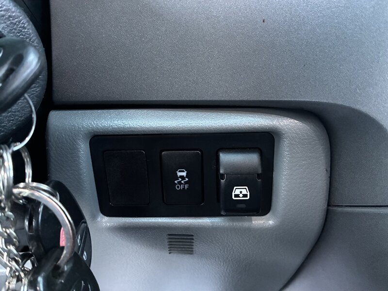Used 2012 Toyota Tundra 4x4 CrewMax w/ Tow Pkg image 20