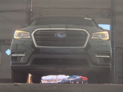 Used 2022 Subaru Ascent Premium AWD/4WD image 4