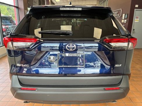 Used 2025 Toyota RAV4 XLE w/ Convenience Package FWD image 12