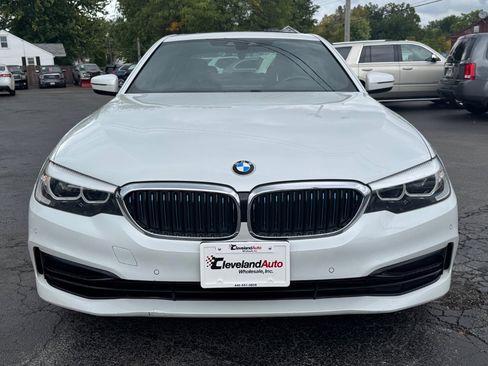 Used 2019 BMW 530e w/ Convenience Package image 3