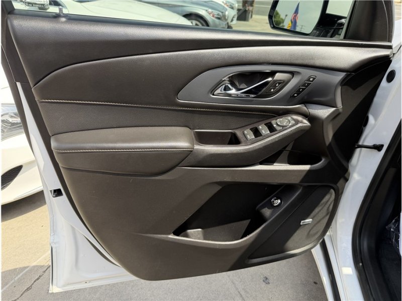 Used 2020 Chevrolet Traverse Premier FWD image 15
