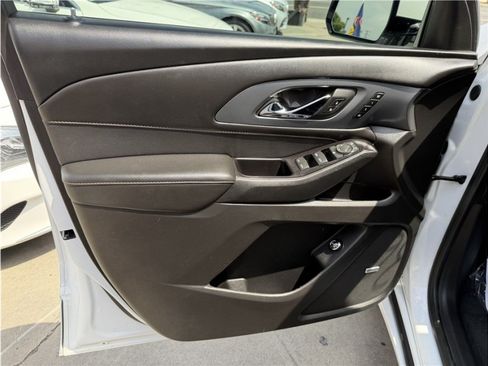 Used 2020 Chevrolet Traverse Premier FWD image 15