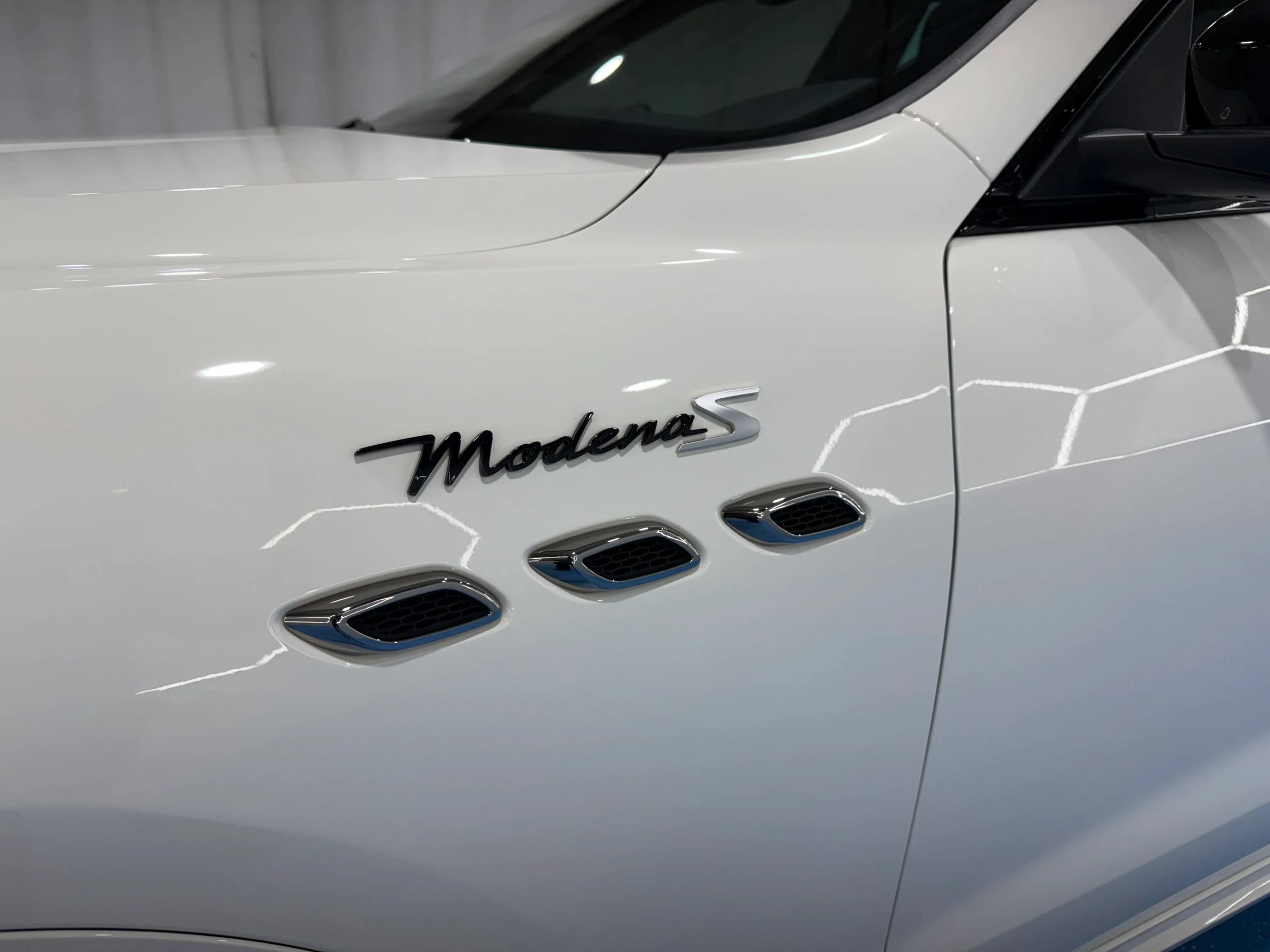 Used 2023 Maserati Levante Modena S AWD/4WD image 15