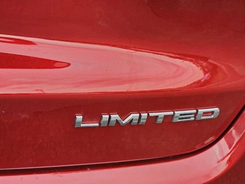 Used 2025 Jeep Compass Limited AWD/4WD image 9