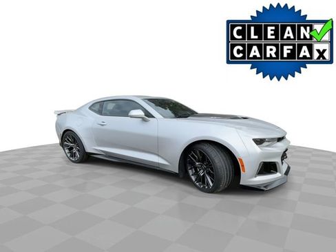 Used 2018 Chevrolet Camaro ZL1 image 2