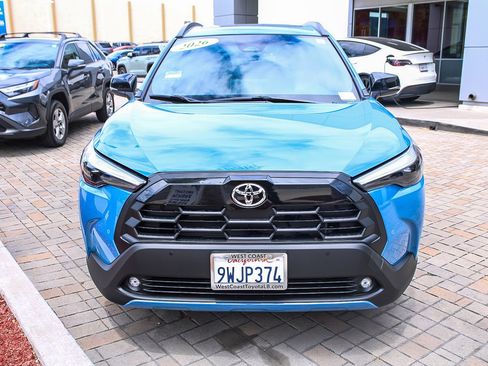 Used 2026 Toyota Corolla Cross XLE w/ Convenience Package FWD image 2