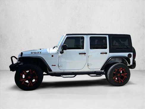 Used 2018 Jeep Wrangler Unlimited Sport AWD/4WD image 2