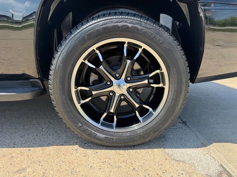Used 2013 Chevrolet Tahoe LTZ AWD/4WD image 9
