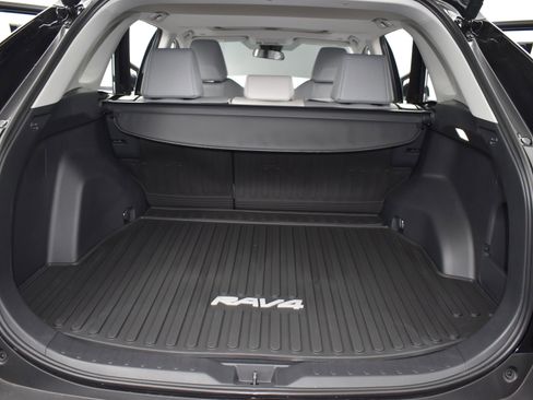 Used 2025 Toyota RAV4 XLE Premium image 25