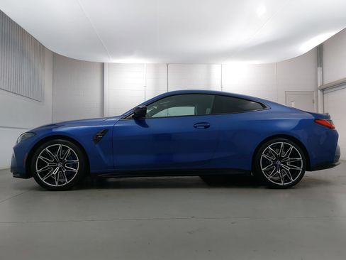 Used 2022 BMW M4 Coupe RWD image 2