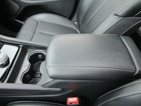 Used 2024 Jeep Grand Cherokee Limited AWD/4WD image 39