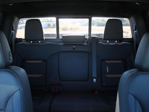 New 2026 GMC Sierra 1500 AT4 w/ AT4 Premium Package image 18