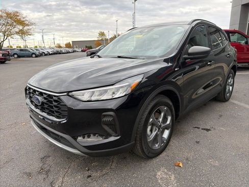 Used 2025 Ford Escape ST-Line image 2