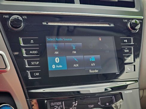 Used 2016 Toyota Prius V Two image 21