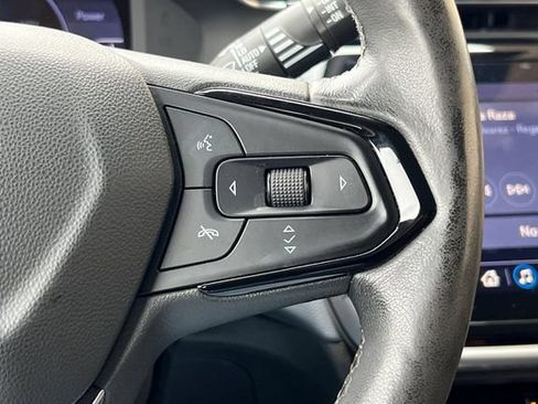 Used 2022 Chevrolet Bolt EUV Premier w/ Sun & Sound Package FWD image 31