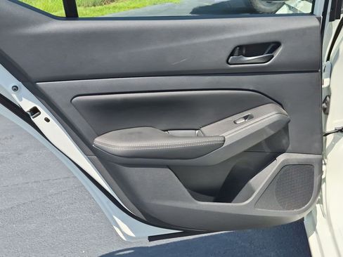 Used 2025 Nissan Altima 2.5 SV FWD image 28