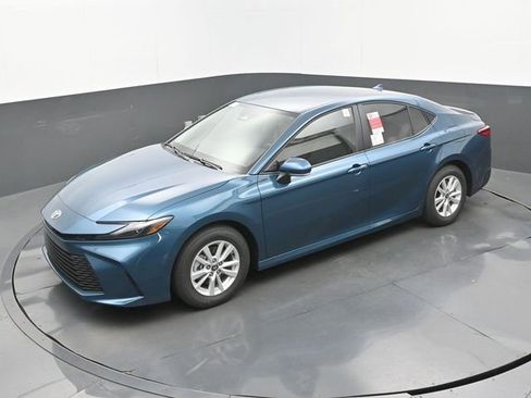 New 2026 Toyota Camry LE w/ Convenience Package image 30