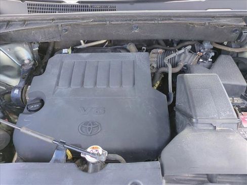 Used 2014 Toyota Highlander XLE FWD image 24