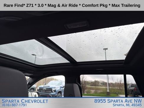 Used 2025 Chevrolet Tahoe Z71 w/ Z71 Off-Road Package AWD/4WD image 17