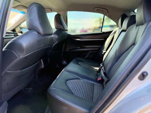 Used 2018 Toyota Camry SE image 16