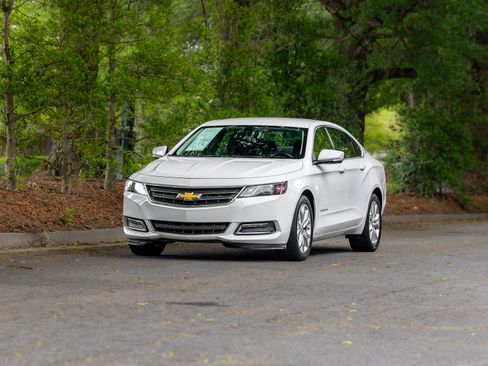 Used 2020 Chevrolet Impala LT FWD image 39